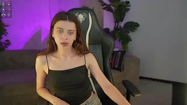 Snapshot of Regina_Sweet054 chatting on September 14, 2:04 pm Regina Sweet054 online show from September 14, 2:04 pm