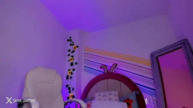 jana parissi online show from November 18, 8:54 pm