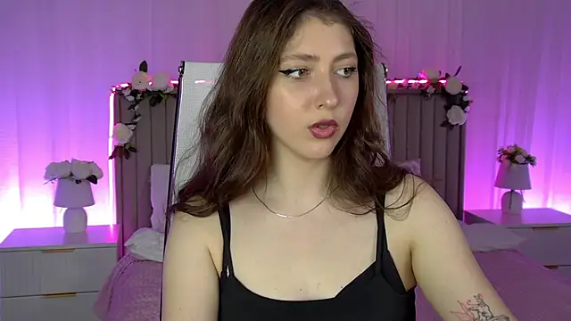 Mary Miiller online show from March 21, 7:02 am