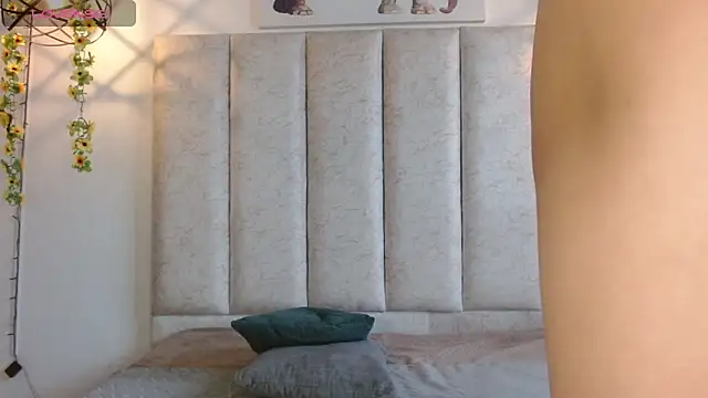 owenandrosecs online show from October 13, 9:17 pm