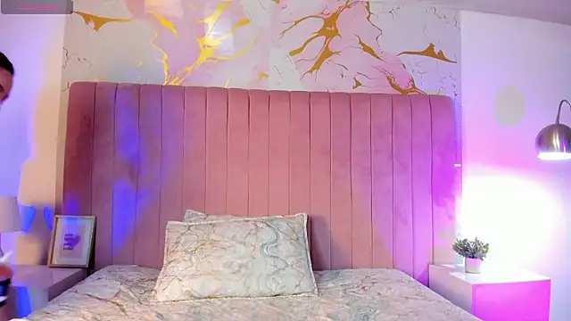 samanthaThoms online show from March 1, 9:58 pm