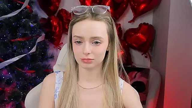 JuliaBrewwer online show from March 17, 3:05 pm