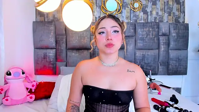 PatyLawrence online show from October 25, 4:31 am