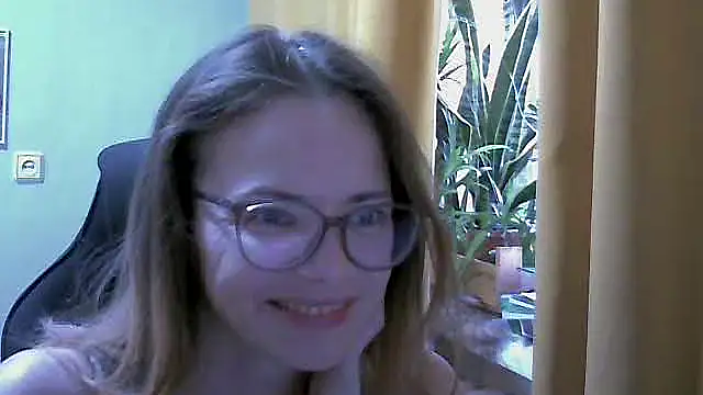 Snapshot of SEA_Dream chatting on October 13, 5:21 am SEA Dream online show from October 13, 5:21 am