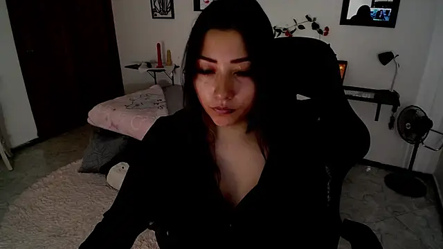 Mia 1120 online show from October 2, 5:07 pm