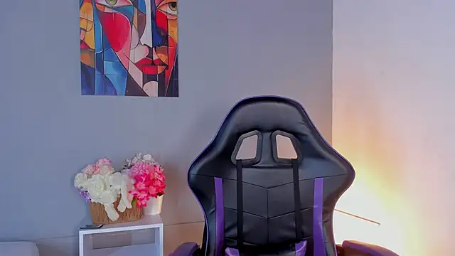 Zafiro  Brown online show from March 30, 8:08 pm