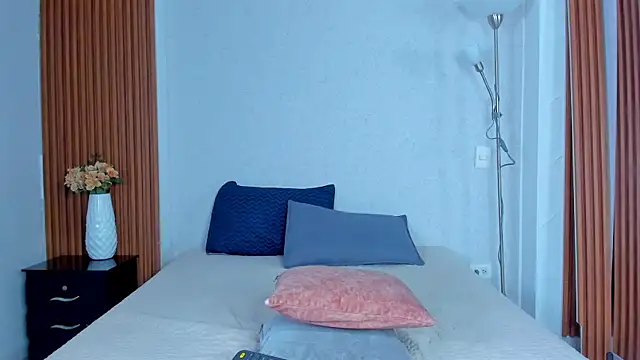 ashley Olsen online show from September 12, 3:40 am