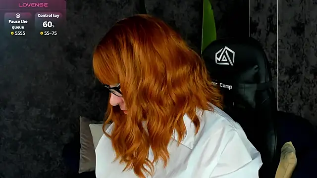 Michelle Wilsson online show from October 15, 8:06 am