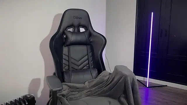 s meow online show from February 14, 12:56 am