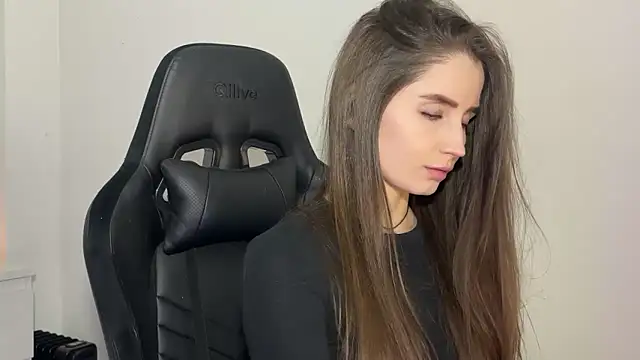 s meow online show from March 29, 11:04 pm