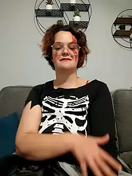 DadoTigresse online show from October 31, 8:24 pm