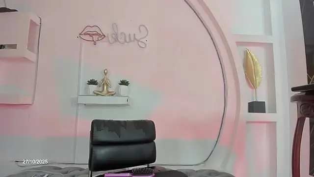 Vicky Hottman online show from October 28, 4:18 am