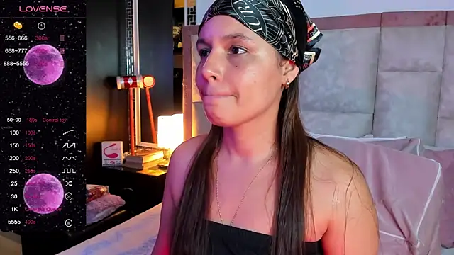 Marthina online show from October 23, 10:27 pm