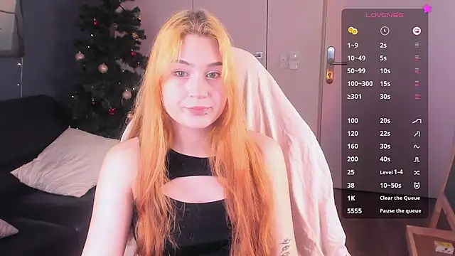 Lili Luuu online show from December 3, 10:23 pm