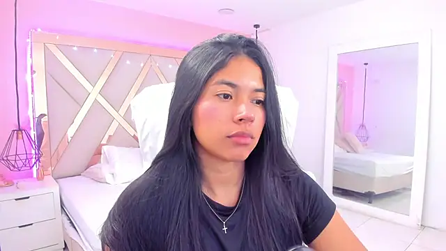 samantaa shy online show from March 3, 11:00 pm