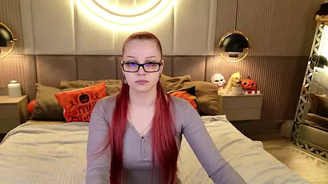 Wilda Foster online show from November 4, 5:45 am