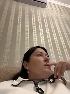 Liza Will online show from October 20, 3:04 pm