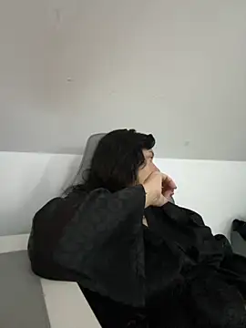 Liza Will online show from October 14, 6:32 pm