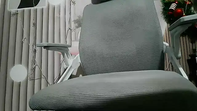 Emachiii online show from February 11, 12:58 am