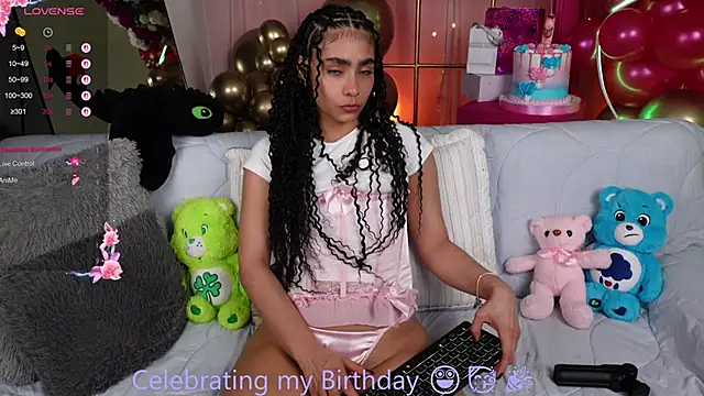 Snapshot of Victoria_Curly chatting on September 26, 3:48 am Victoria Curly online show from September 26, 3:48 am