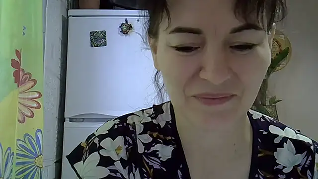 Krystal 82 online show from November 20, 8:48 am