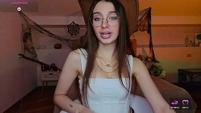 Real cutie1 online show from October 25, 9:21 pm