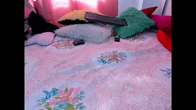 lanastone86 online show from October 9, 1:59 pm