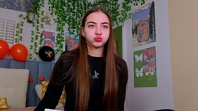 Ashley Pierce online show from October 23, 4:18 am