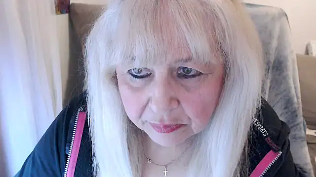 SusiLifeXXX online show from November 4, 9:20 pm