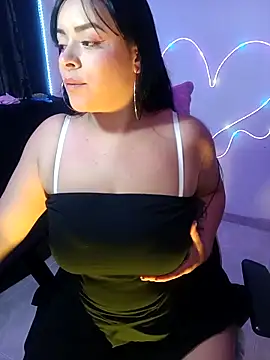 Danniela20 online show from October 19, 5:15 pm