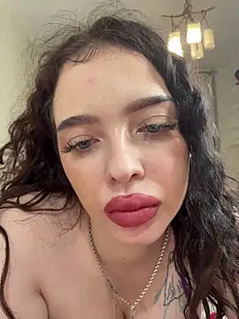 Hannah xBaby online show from December 4, 5:14 pm