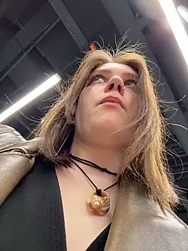 lucy-joy online show from April 19, 11:21 am