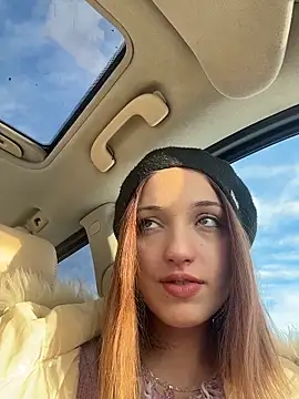 DollyTall online show from December 22, 9:23 am