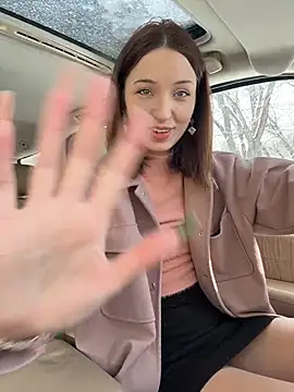 DollyTall online show from February 11, 7:32 am