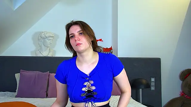 KarenClarks online show from January 18, 6:32 am