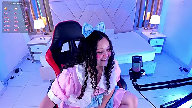 ShylySweet online show from December 5, 5:18 am