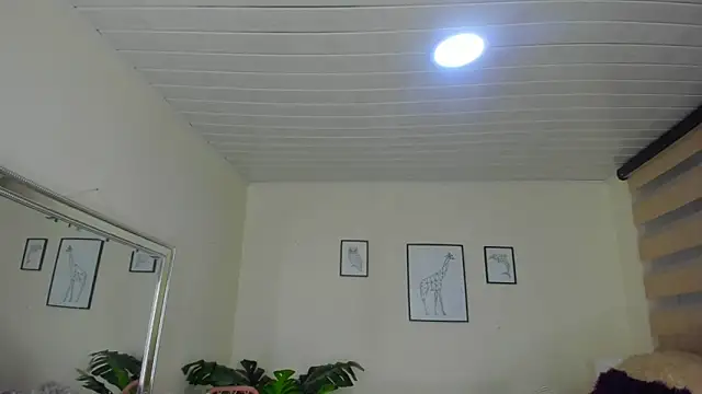 LusyKitty online show from September 22, 3:10 pm