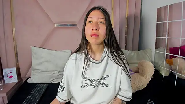 venusmorgan online show from October 6, 4:34 pm