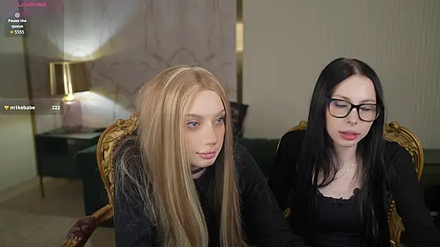 VivianSweet  online show from March 10, 3:27 pm