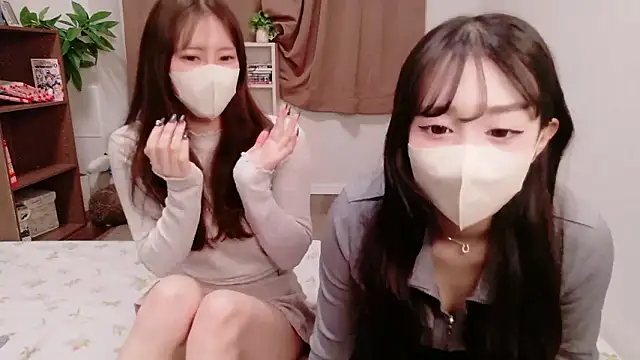 MOEMOE-Q online show from November 14, 4:51 pm