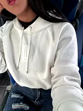 Sarahcutexoxox online show from October 5, 6:35 pm