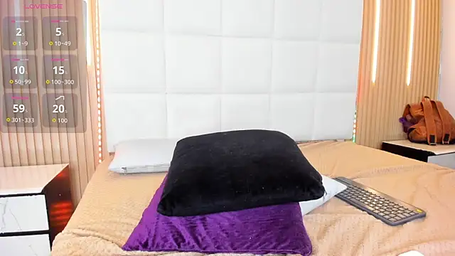 Elody rousse online show from February 11, 3:57 pm