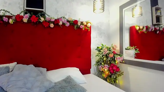 SarahEscobarr online show from November 10, 5:13 am