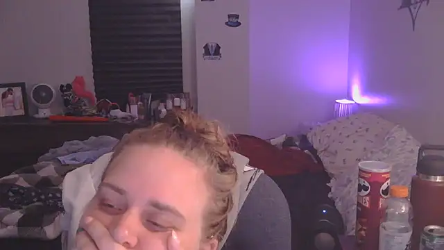 Snapshot of Sexyblonde12344 chatting on September 16, 6:38 pm Sexyblonde12344 online show from September 16, 6:38 pm