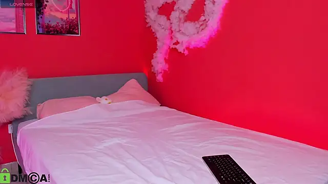 Lisbeth  Salander online show from November 10, 2:39 am