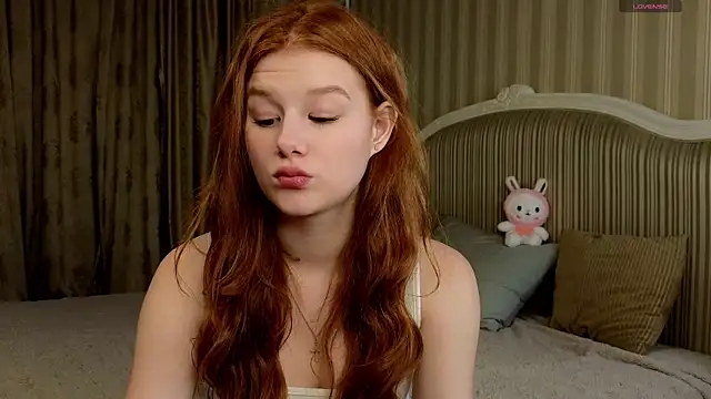 Juuulia  online show from October 16, 2:41 pm