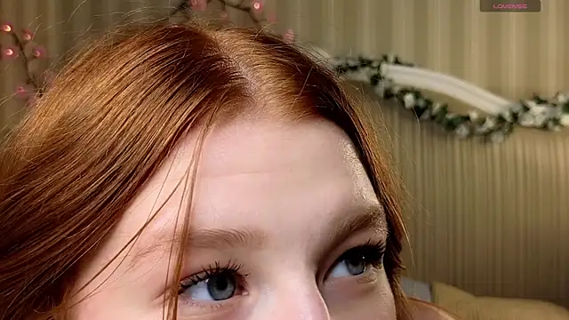 Juuulia  online show from April 18, 8:09 pm