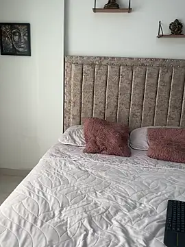 EmiilyEvans  online show from October 15, 8:22 pm