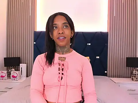 Pauline Fox online show from November 1, 1:32 am