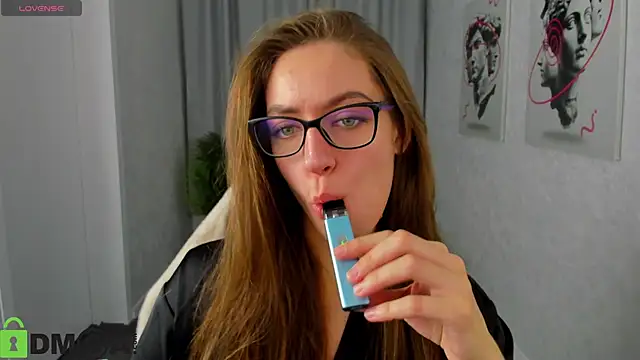 Agnes Wells online show from October 18, 9:23 am